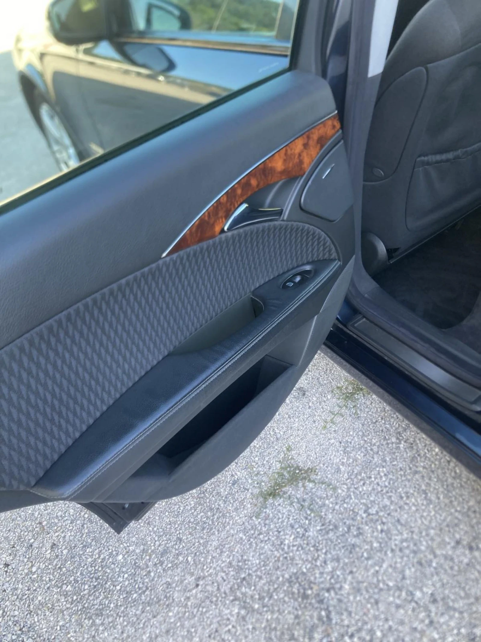 Mercedes-Benz E 220, снимка 11 - Автомобили и джипове - 55583905