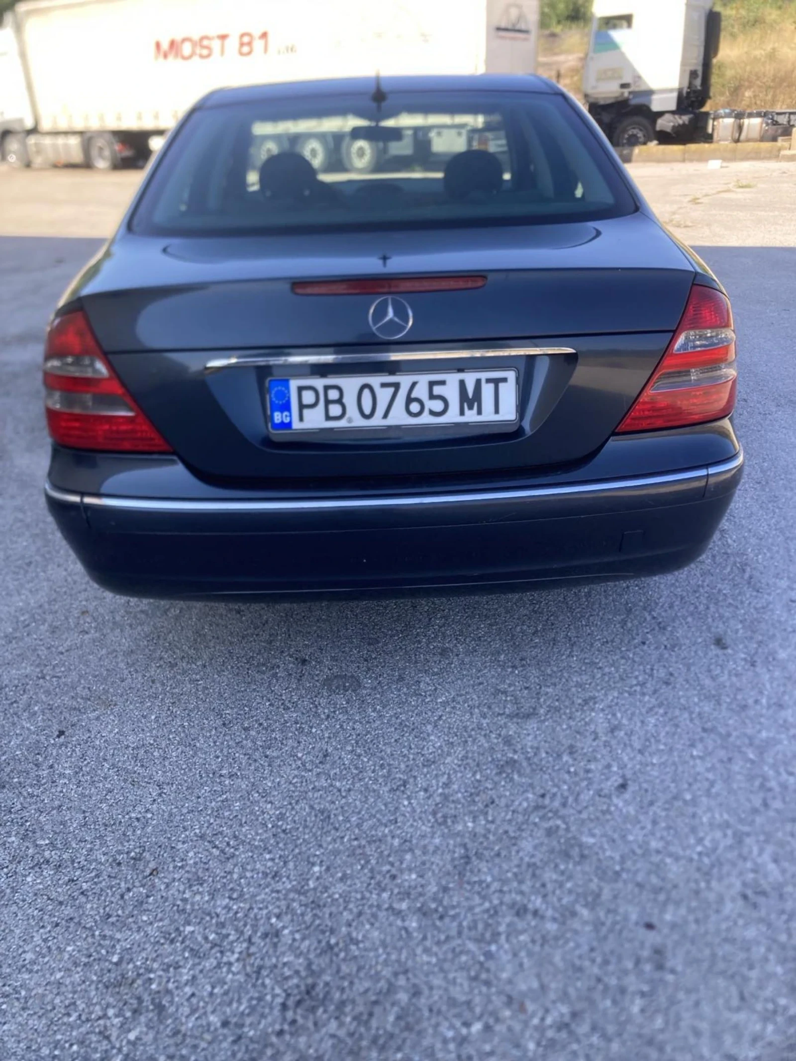 Mercedes-Benz E 220, снимка 6 - Автомобили и джипове - 55583905