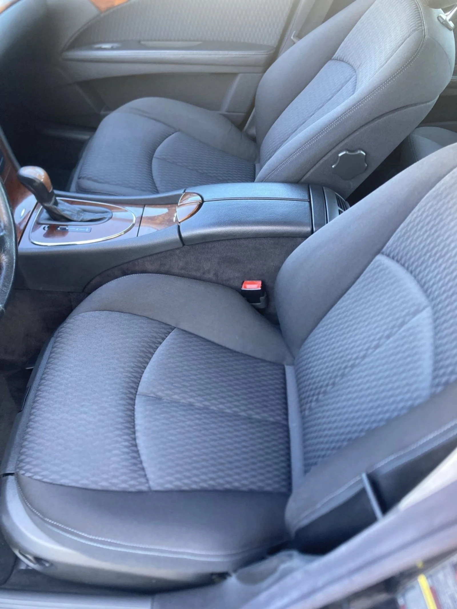 Mercedes-Benz E 220, снимка 10 - Автомобили и джипове - 55583905