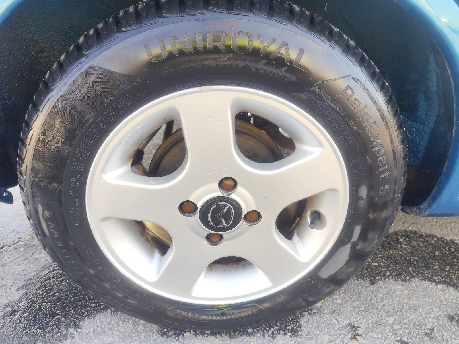 Mazda 323, снимка 13 - Автомобили и джипове - 55562416