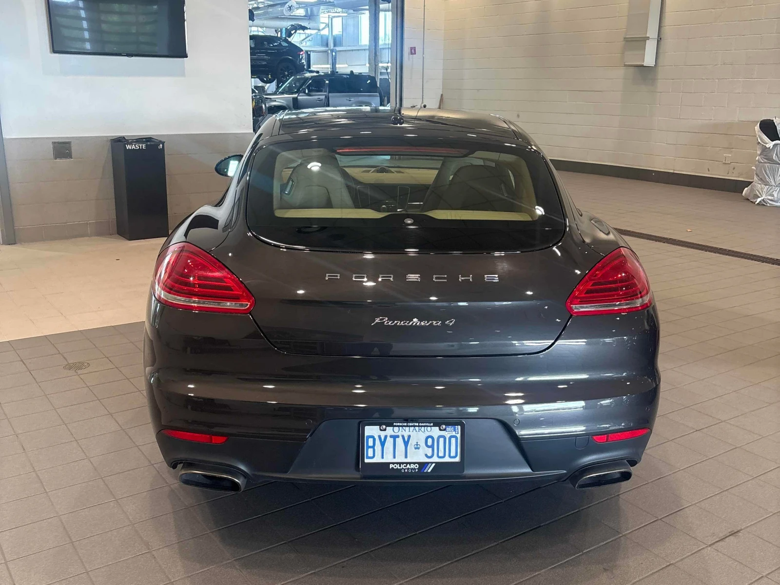 Porsche Panamera 35000KM * CARFAX * ОПЦИЯ ЗА ФИНАНСИРАНЕ, снимка 4 - Автомобили и джипове - 55875640