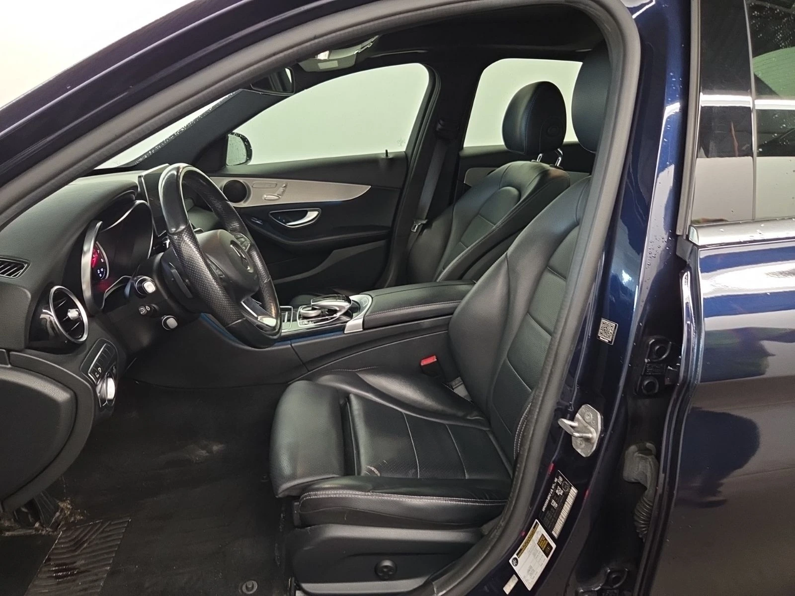 Mercedes-Benz C 300 AMG-pack* 360* Keyless* Пано* Подгрев, снимка 6 - Автомобили и джипове - 55996054