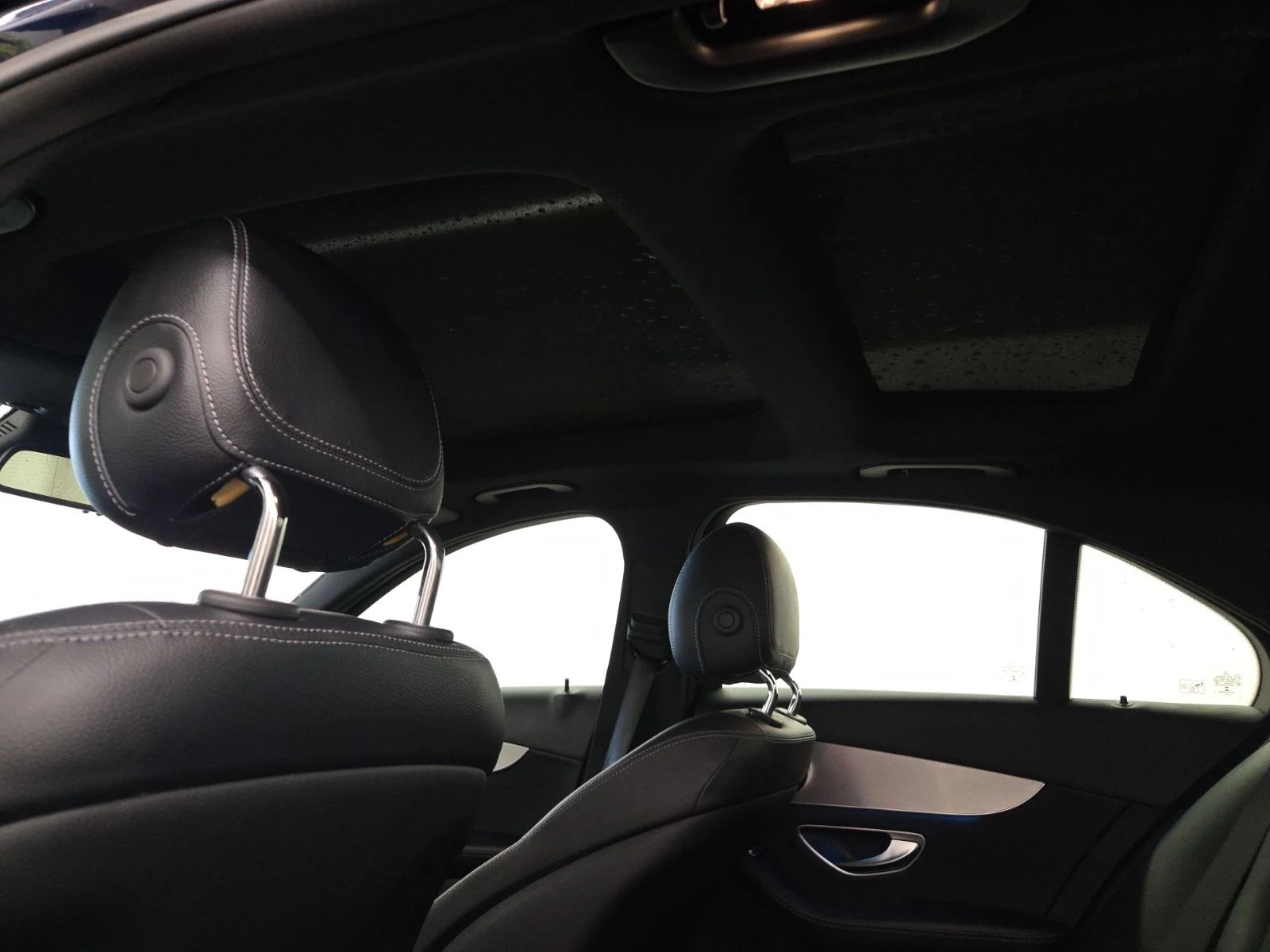 Mercedes-Benz C 300 AMG-pack* 360* Keyless* Пано* Подгрев, снимка 14 - Автомобили и джипове - 55996054