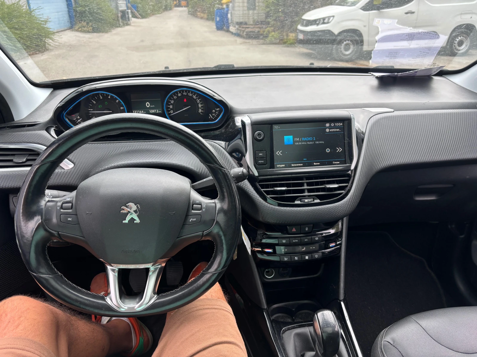 Peugeot 2008  Allure PureTech, снимка 8 - Автомобили и джипове - 56200466