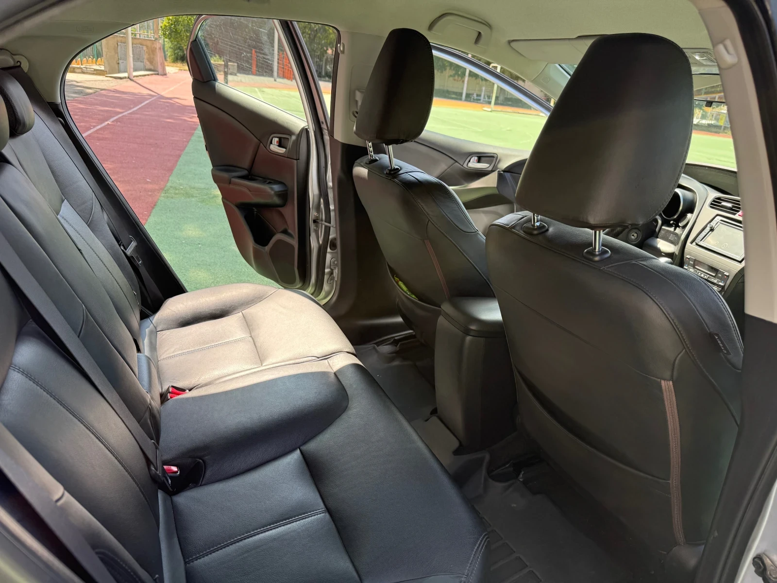 Honda Civic 2.2 i-DTEC, IX генерация, Limited edition, снимка 10 - Автомобили и джипове - 56204227