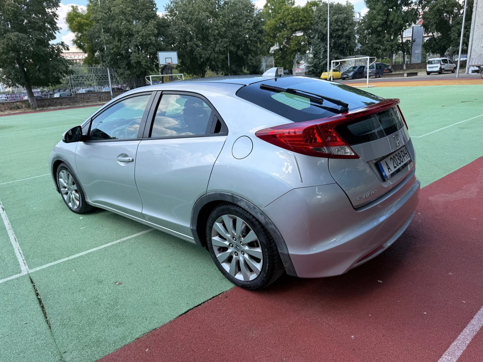 Honda Civic 2.2 i-DTEC, IX генерация, Limited edition, снимка 5 - Автомобили и джипове - 56204227