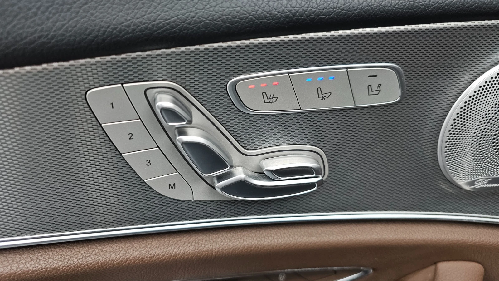 Mercedes-Benz E 300 AMG Line, снимка 15 - Автомобили и джипове - 56338782