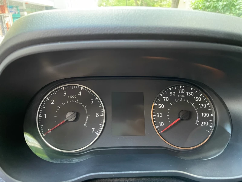 Dacia Duster 125 к.с., 4х4 (ГАРАНЦИЯ), снимка 3 - Автомобили и джипове - 52311931