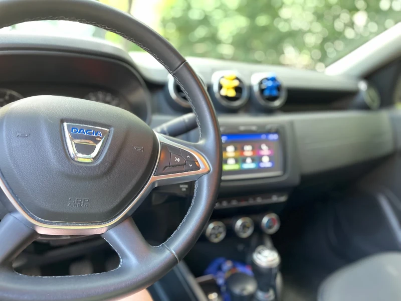 Dacia Duster 125 к.с., 4х4 (ГАРАНЦИЯ), снимка 2 - Автомобили и джипове - 52311931