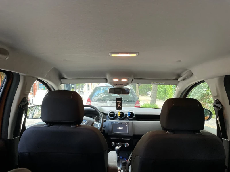 Dacia Duster 125 к.с., 4х4 (ГАРАНЦИЯ), снимка 6 - Автомобили и джипове - 52311931