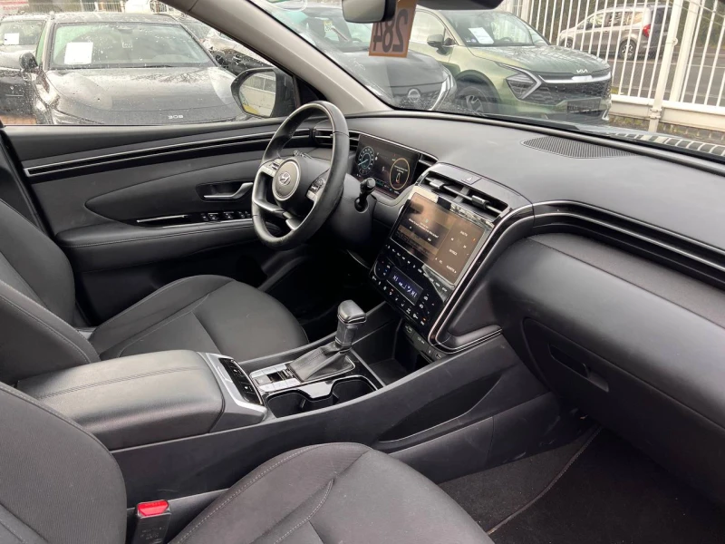Hyundai Tucson 1.6 CRDI Creative, снимка 11 - Автомобили и джипове - 53074624