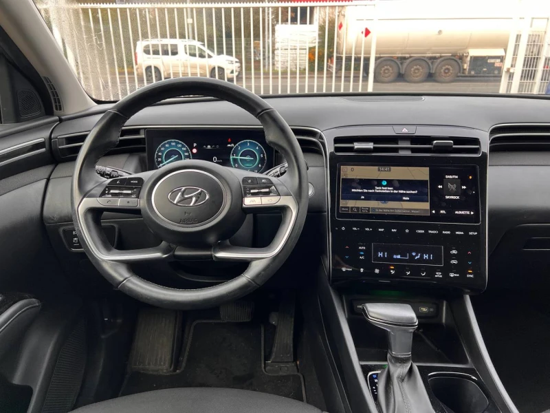 Hyundai Tucson 1.6 CRDI Creative, снимка 10 - Автомобили и джипове - 53074624