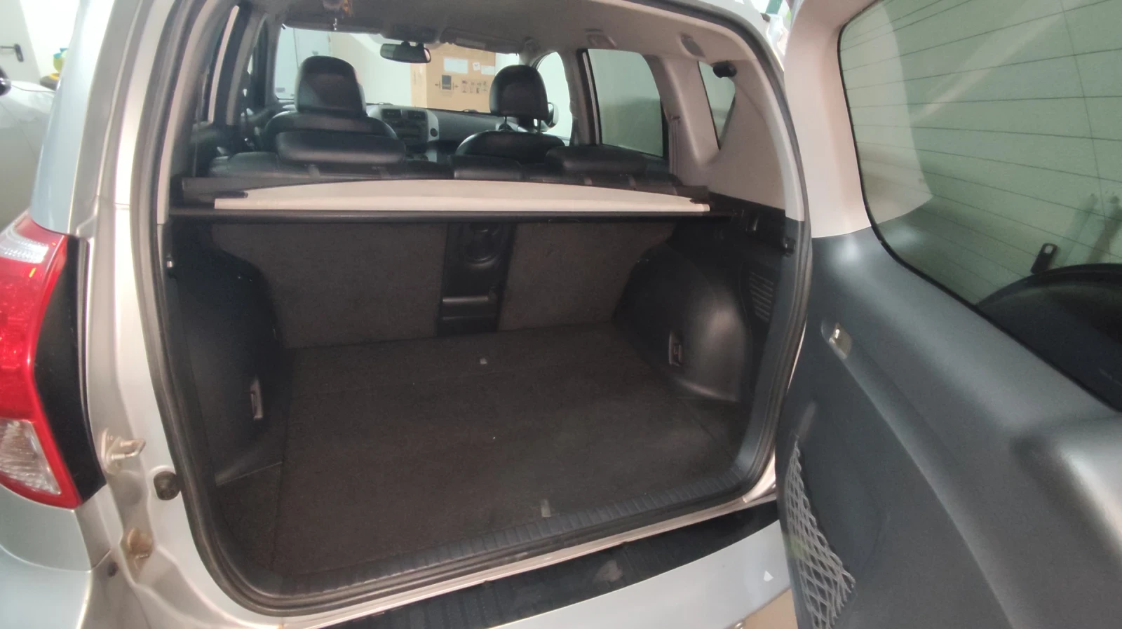 Toyota Rav4 2.2 D-4D - изображение 6