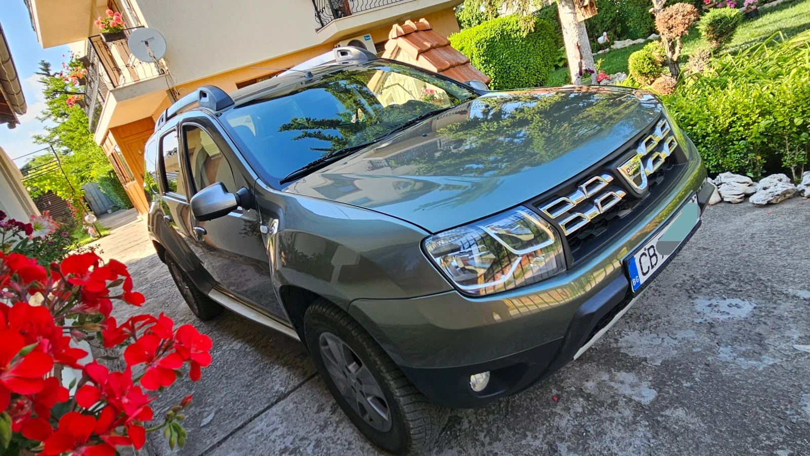 Dacia Duster 4х4/клима/Газ-бензин/автопилот/от БГ , снимка 2 - Автомобили и джипове - 53698999