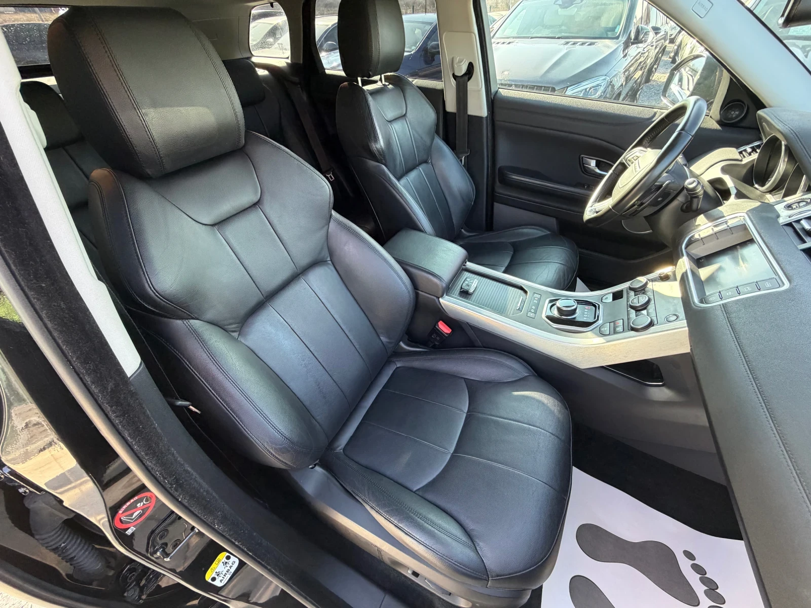 Land Rover Range Rover Evoque FACELIFT/4X4/XENON/LED/NAVI/СОБСТВЕН ЛИЗИНГ, снимка 13 - Автомобили и джипове - 53754231