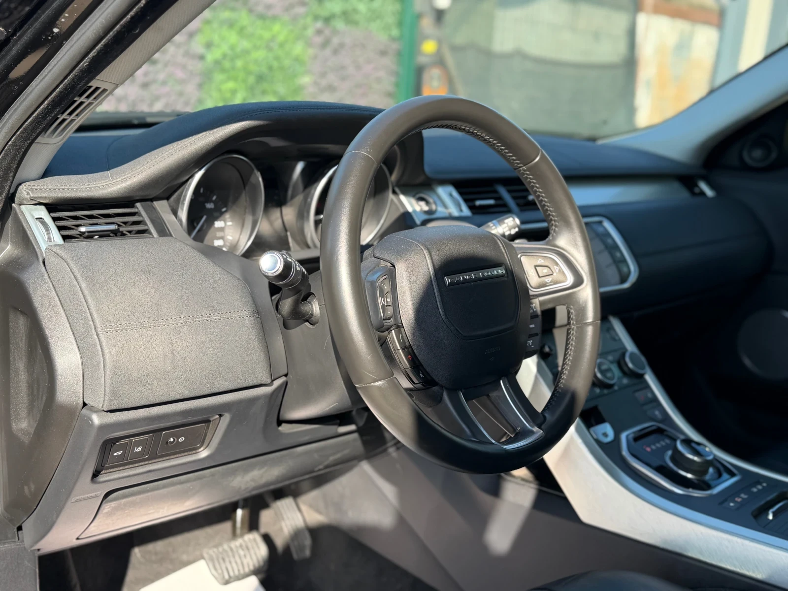 Land Rover Range Rover Evoque FACELIFT/4X4/XENON/LED/NAVI/СОБСТВЕН ЛИЗИНГ, снимка 10 - Автомобили и джипове - 53754231