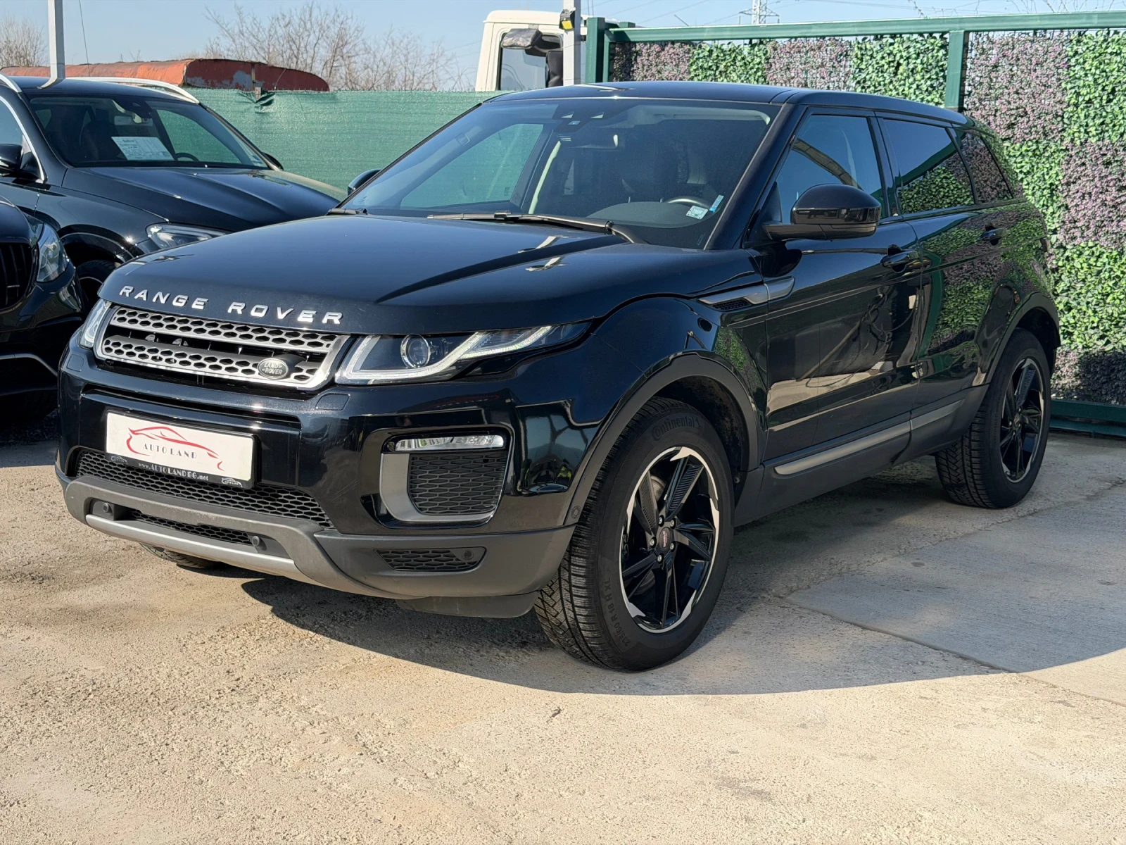 Land Rover Range Rover Evoque FACELIFT/4X4/XENON/LED/NAVI/СОБСТВЕН ЛИЗИНГ, снимка 3 - Автомобили и джипове - 53754231