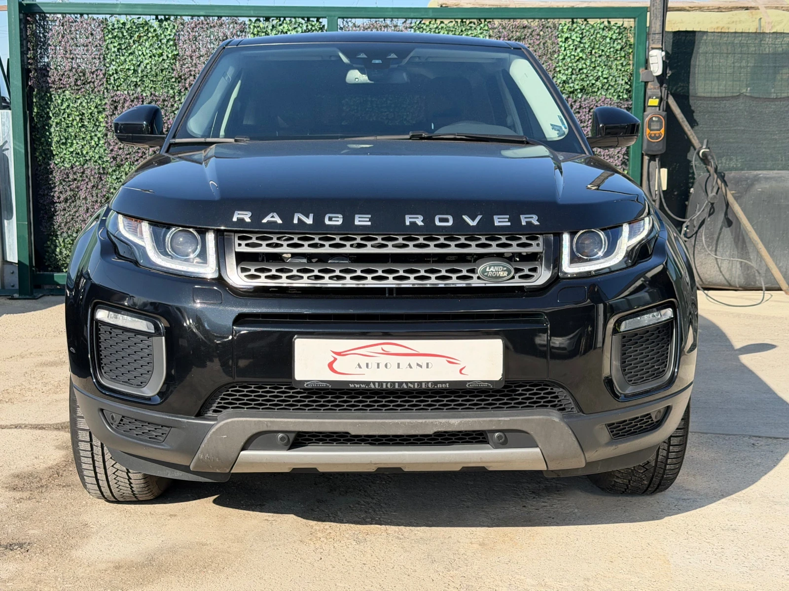 Land Rover Range Rover Evoque FACELIFT/4X4/XENON/LED/NAVI/СОБСТВЕН ЛИЗИНГ, снимка 1 - Автомобили и джипове - 53754231