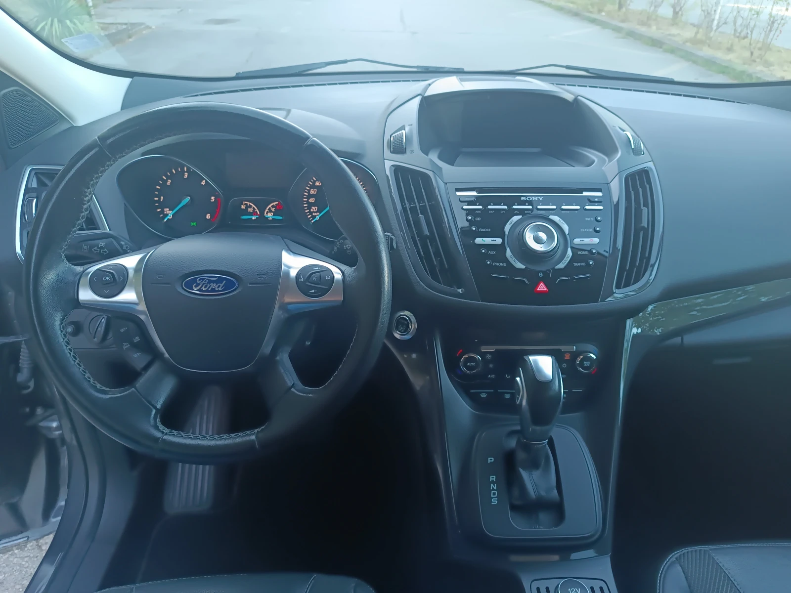 Ford Kuga 2.0 TDCi 4x4, снимка 8 - Автомобили и джипове - 54315504