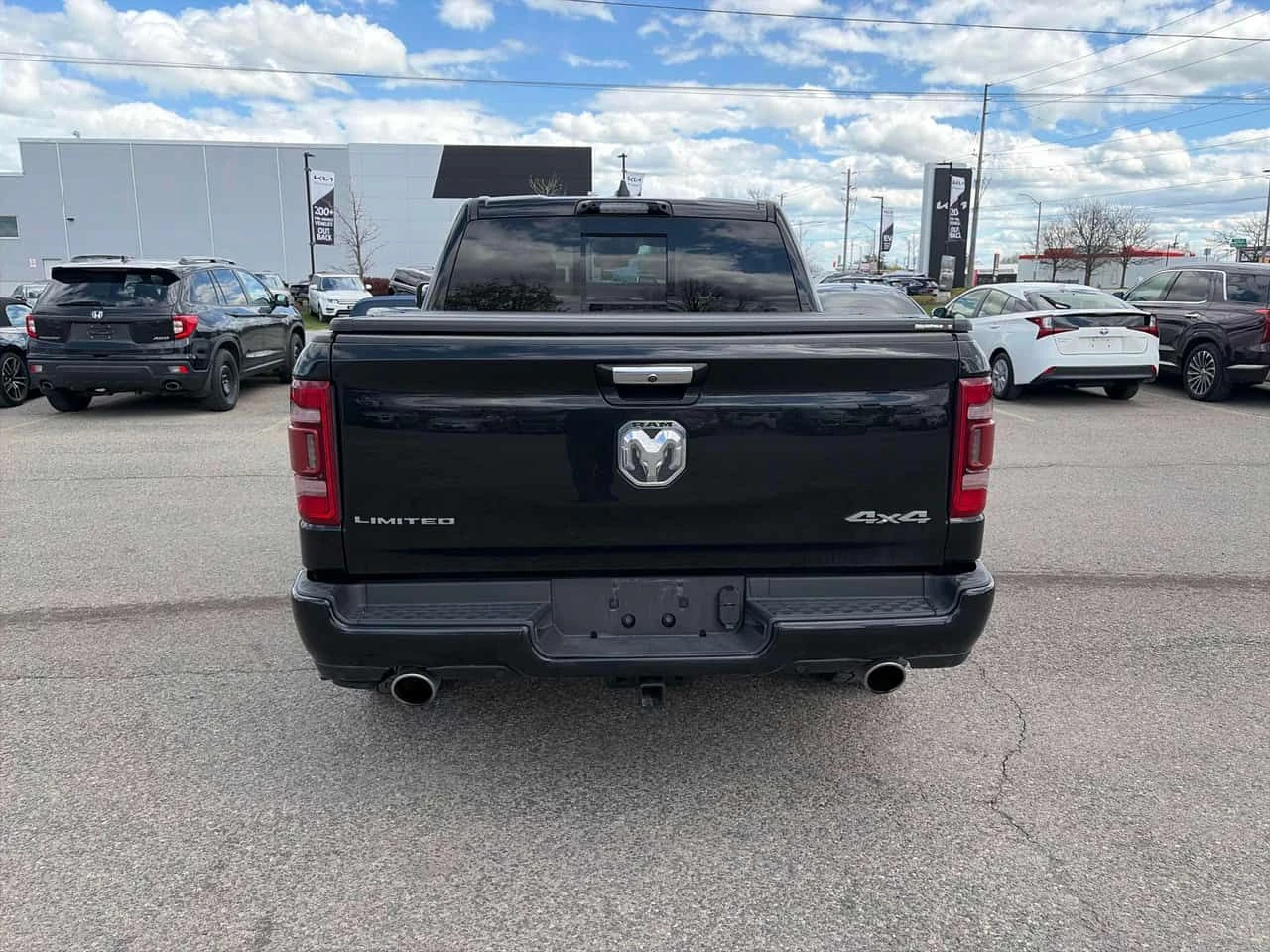 Dodge RAM 1500 Limited / 360 / HUD / ОБДУХВАНЕ /  ВЪЗДУХ , снимка 4 - Автомобили и джипове - 54513592