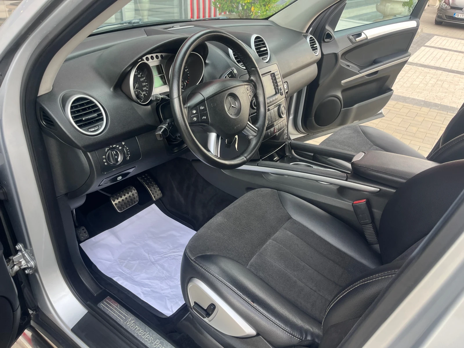 Mercedes-Benz ML 320 НаПружини, снимка 8 - Автомобили и джипове - 54796950