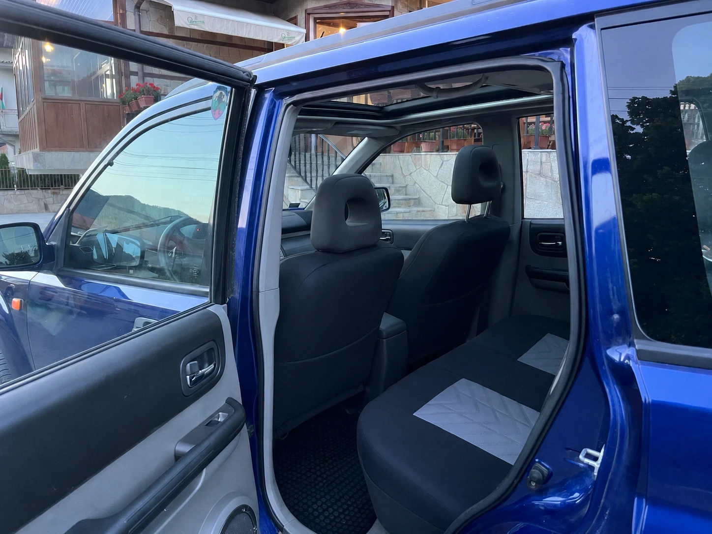 Nissan X-trail 2.2, снимка 6 - Автомобили и джипове - 55013464