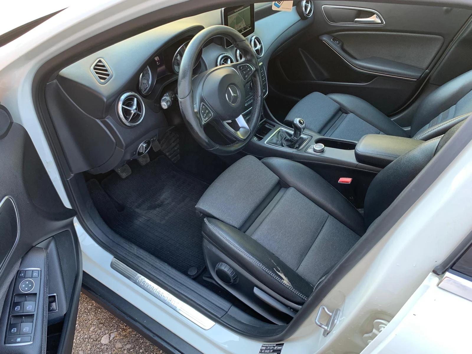 Mercedes-Benz GLA 180 D EURO 6, снимка 9 - Автомобили и джипове - 55038249