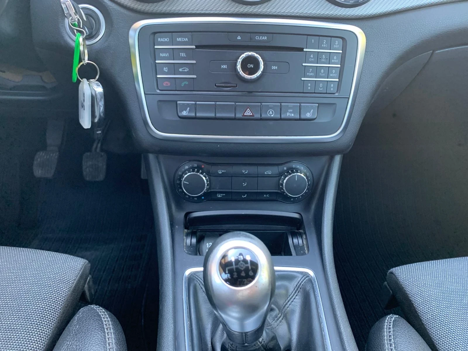 Mercedes-Benz GLA 180 D EURO 6, снимка 13 - Автомобили и джипове - 55038249