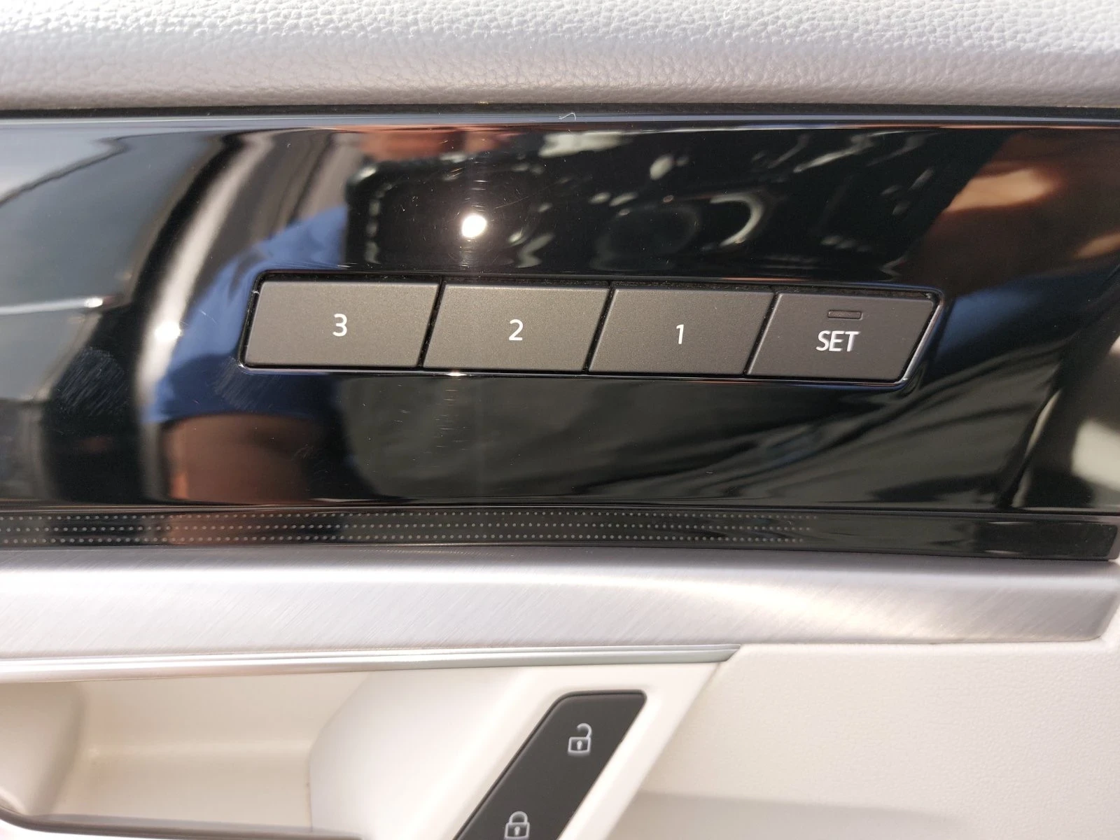 VW Touareg, снимка 7 - Автомобили и джипове - 56728671
