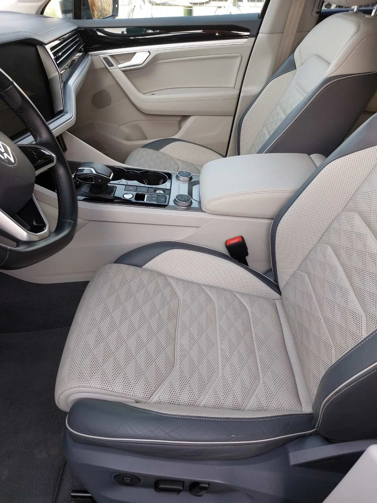 VW Touareg, снимка 12 - Автомобили и джипове - 56728671