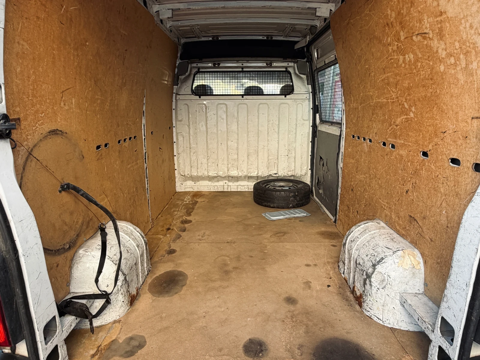Renault Master 2.5dCi / КЛИМА, снимка 15 - Бусове и автобуси - 56585832