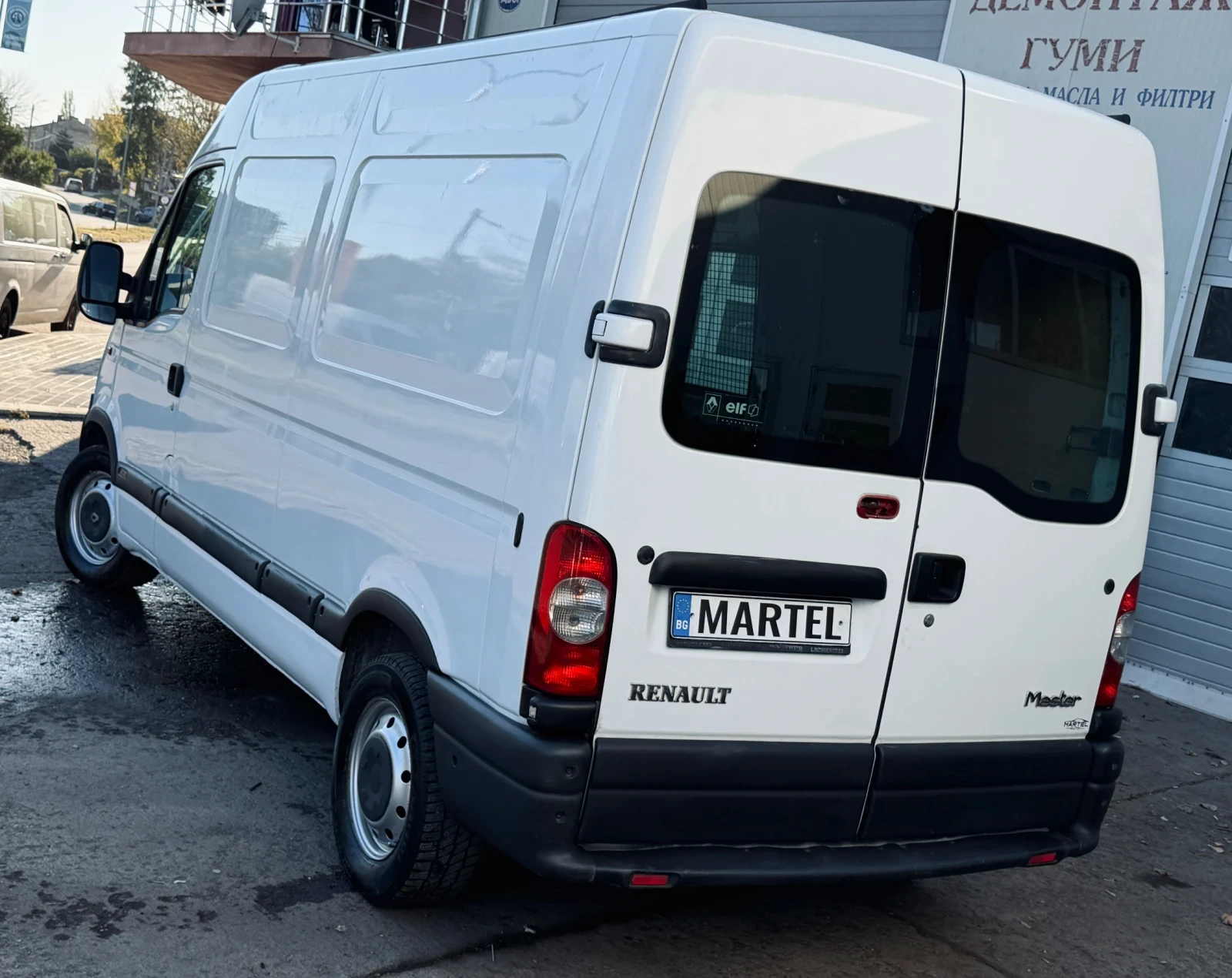 Renault Master 2.5dCi / КЛИМА, снимка 7 - Бусове и автобуси - 56585832
