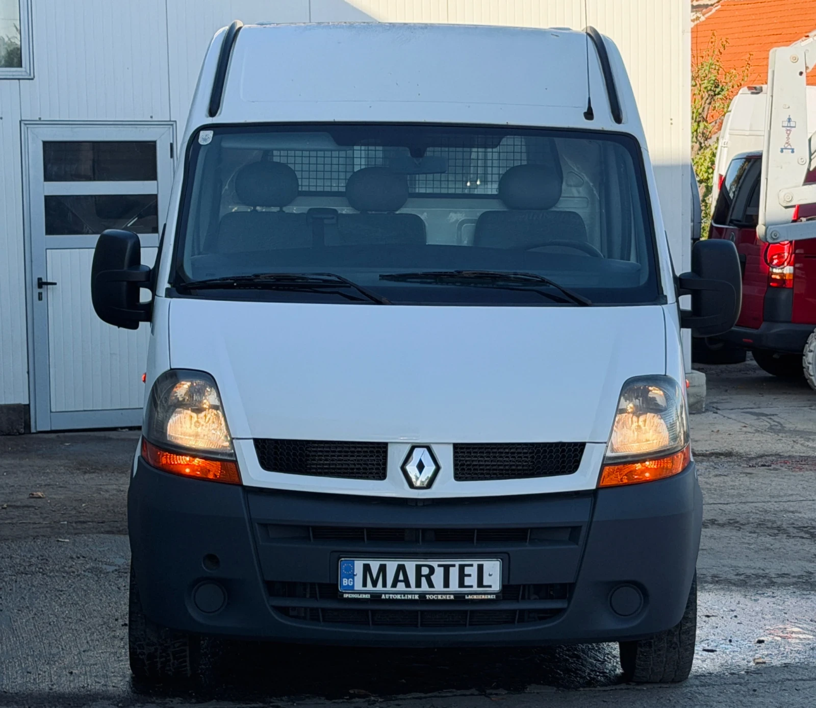 Renault Master 2.5dCi / КЛИМА, снимка 2 - Бусове и автобуси - 56585832