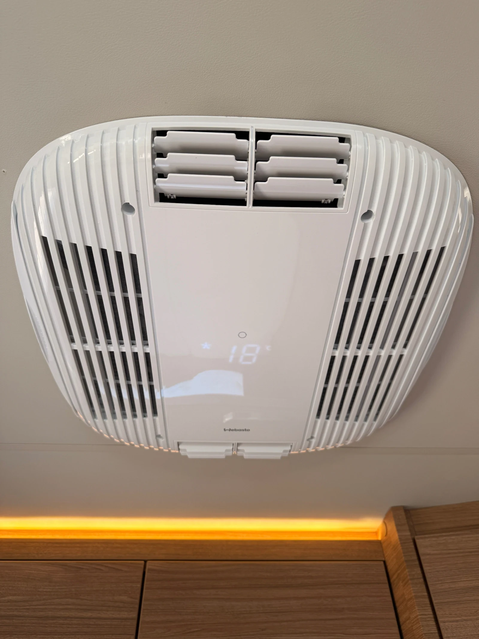 �������� Weinsberg CaraOne 450 | Mobile.bg � ����������� 16