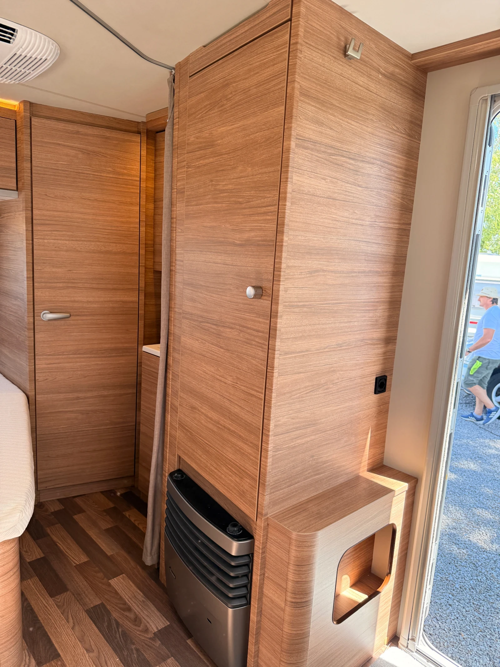 �������� Weinsberg CaraOne 450 | Mobile.bg � ����������� 12