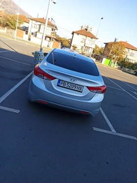 Hyundai Elantra 1.8 автомат, снимка 11