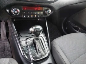 Kia Carens 1, 7D  AUTOMATIC, снимка 13