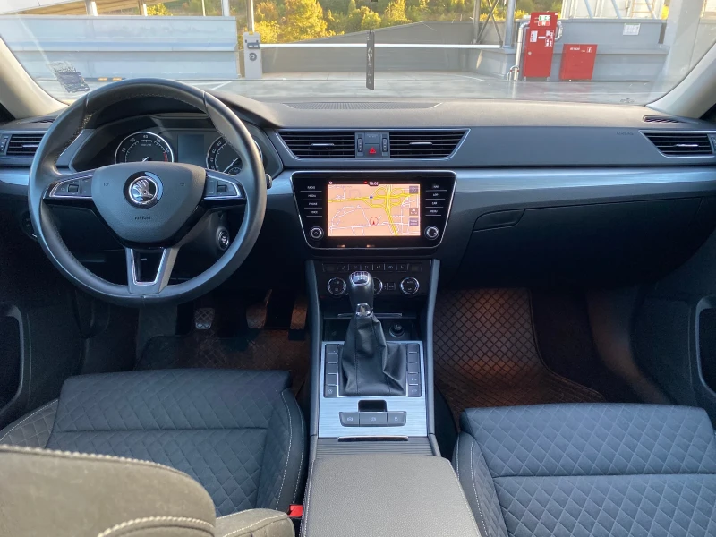 Skoda Superb 1.5TSI Еуратек София, снимка 5 - Автомобили и джипове - 47239034