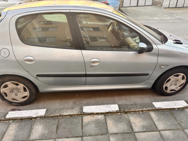 Peugeot 206 КАПАРИРАНА, снимка 2 - Автомобили и джипове - 49010305