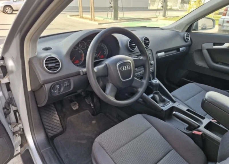Audi A3 1.8T 4 ВРАТИ, ПАНАРОМА, снимка 8 - Автомобили и джипове - 52361219
