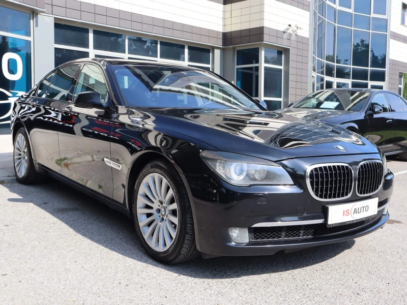 BMW 750 xDrive/HuD/Обдухване/PDC/Шибедах/Lane Assist, снимка 2 - Автомобили и джипове - 51321855