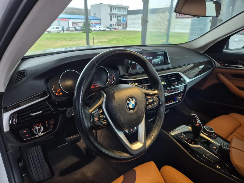 BMW 520 i Германия! Ел.теглич! Подгрев волан! Чисто нова!, снимка 9 - Автомобили и джипове - 52452229