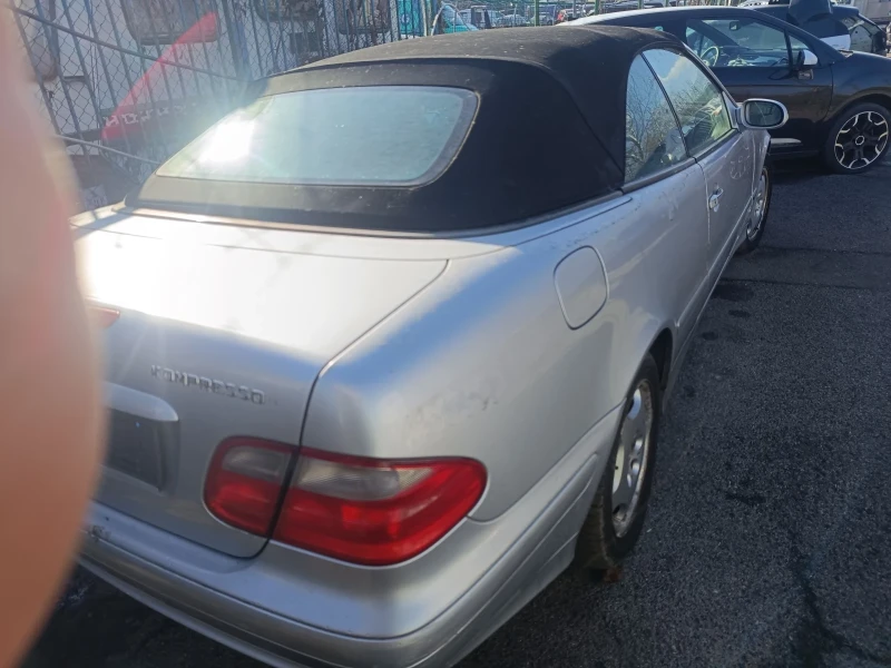 Mercedes-Benz CLK Кабрио, снимка 2 - Автомобили и джипове - 52864365