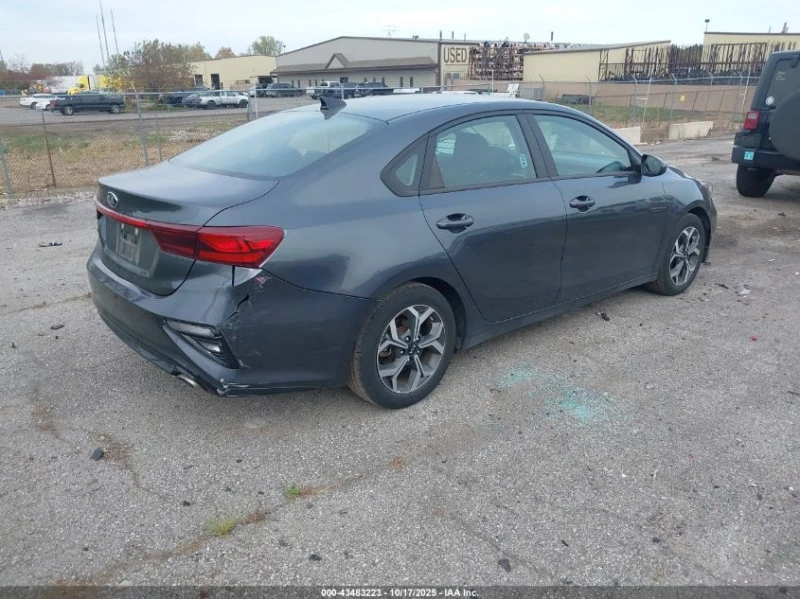 Kia Forte 2.0L I-4 DOHC, VVT, 147HP Front Wheel Drive, снимка 9 - Автомобили и джипове - 53046839