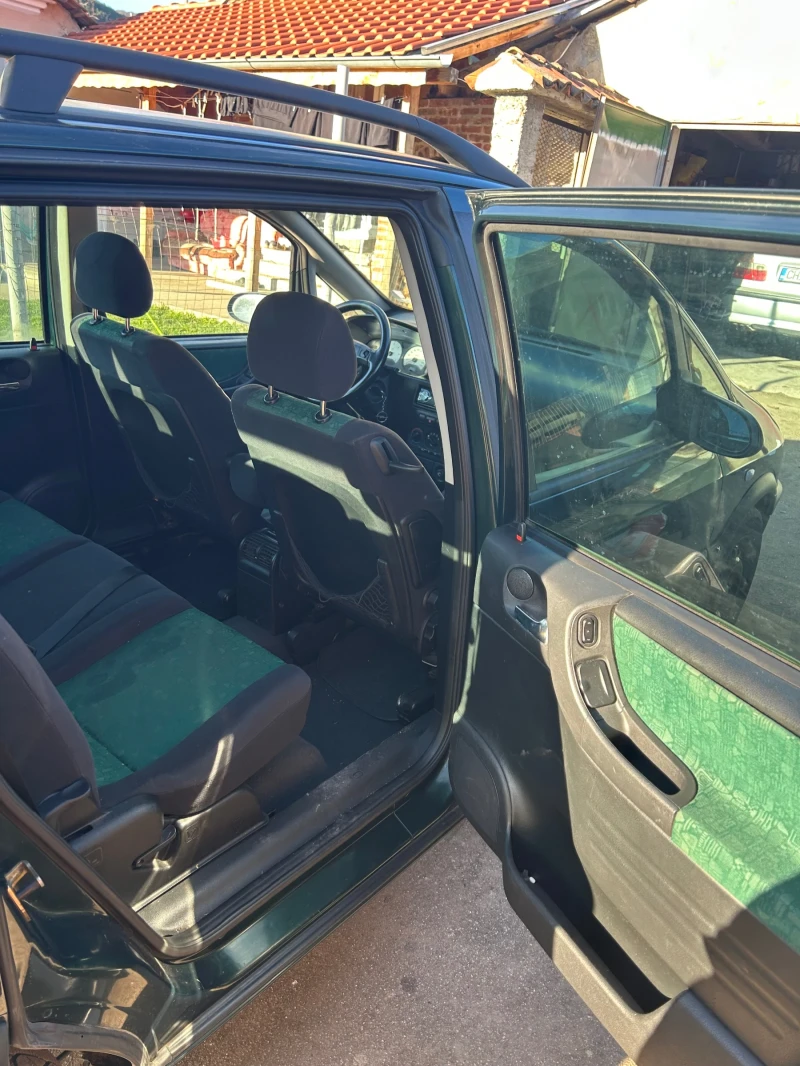 Opel Zafira 2.0, снимка 11 - Автомобили и джипове - 53133969
