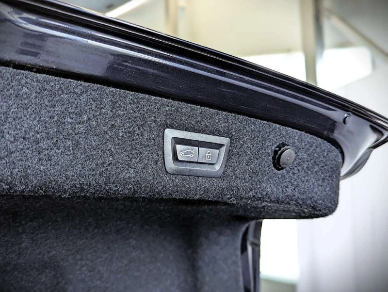 BMW 530E * xDrive * CARFAX * ЦЕНА ДО БГ, снимка 17 - Автомобили и джипове - 53169397