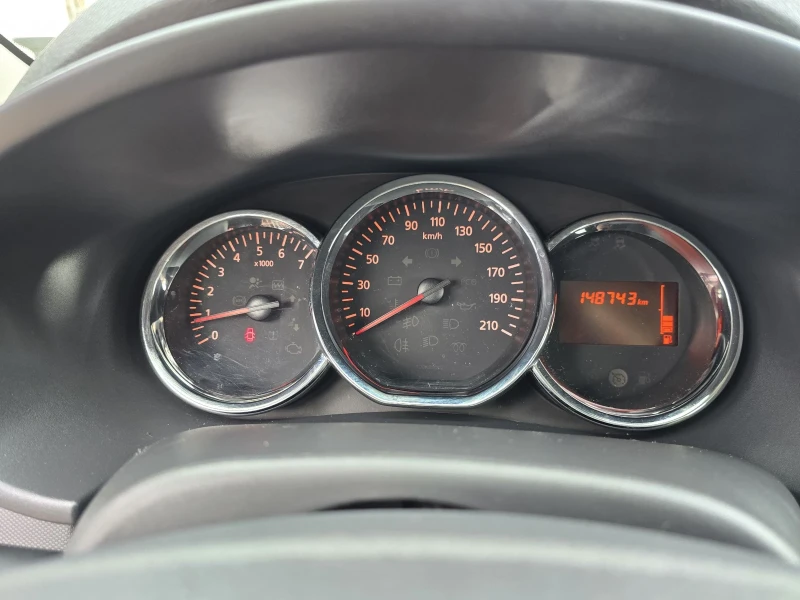 Dacia Logan 1.0i MCV NAVI, снимка 13 - Автомобили и джипове - 53557033