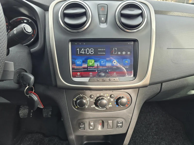 Dacia Logan 1.0i MCV NAVI, снимка 10 - Автомобили и джипове - 53557033