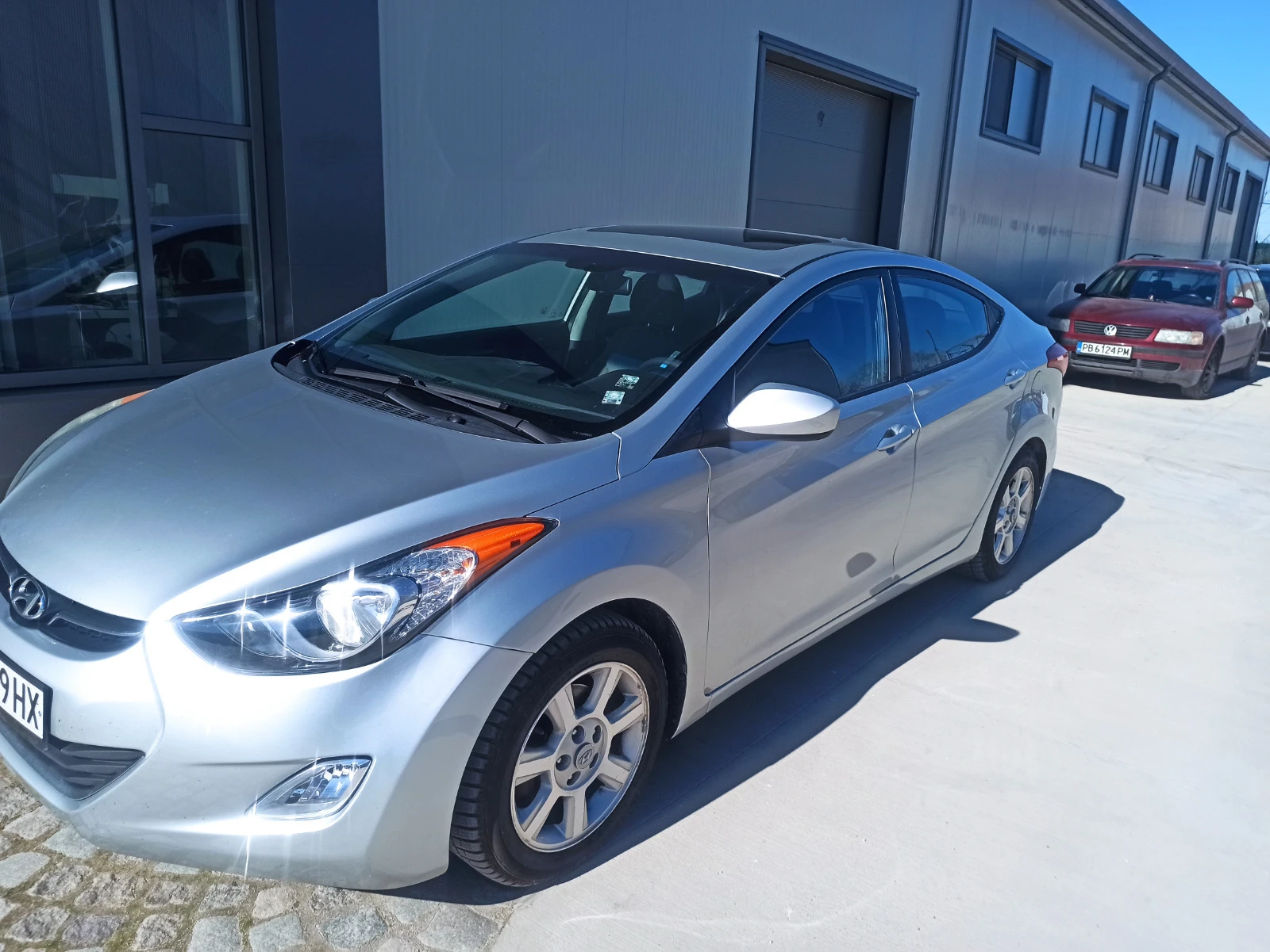 Hyundai Elantra 1.8 автомат - изображение 2