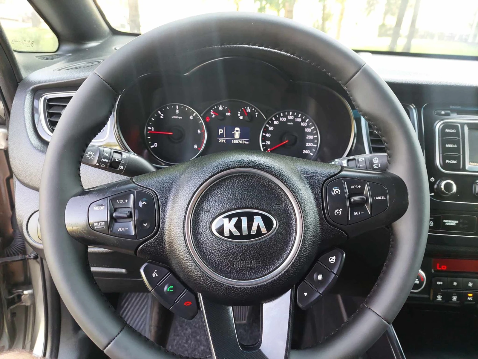 Kia Carens 1, 7D  AUTOMATIC - изображение 9